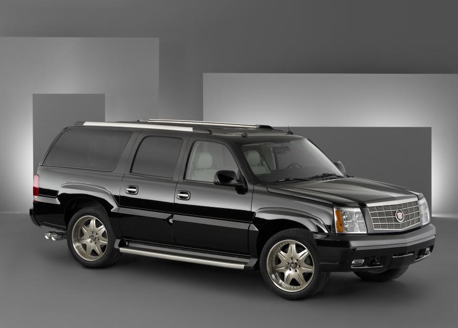  Cadillac Escalade ESV 2003 года  (фото 4 из 9)